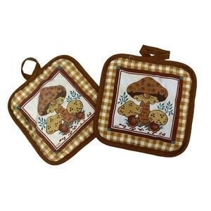 Vintage B & D Square Mushroom Brown Cream Potholder x2